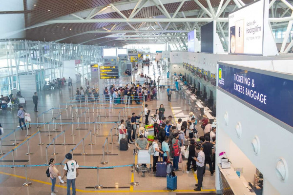 da-nang-airport-interior.jpg